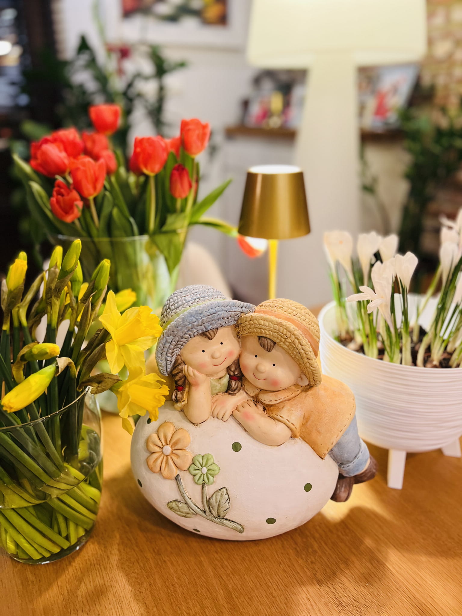 Dekoracyjna figurka - Dziewczynka i chłopiec